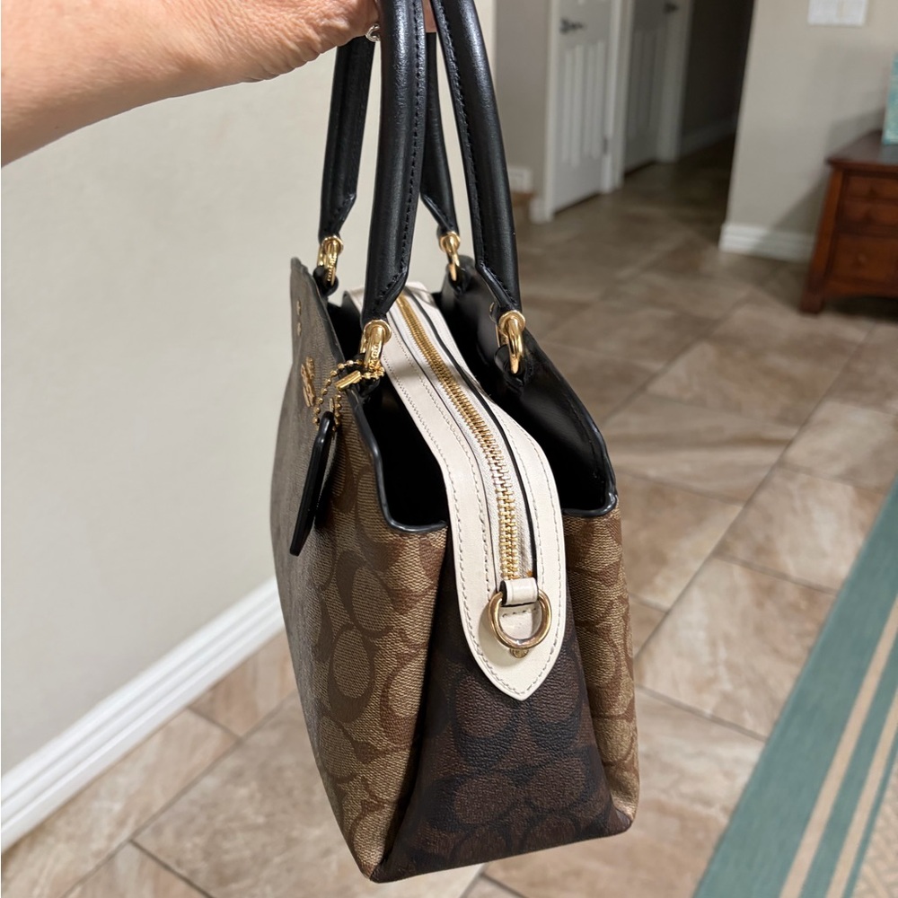 Coach Mini Lillie Carryall In Signature Canvas & Leather Chain Khaki Brown. - Picture 4 of 14